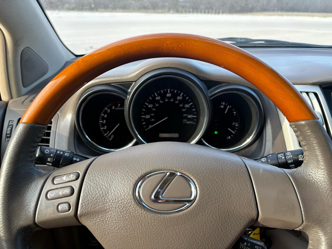 Lexus RX 330 4dr SUV AWD 2004