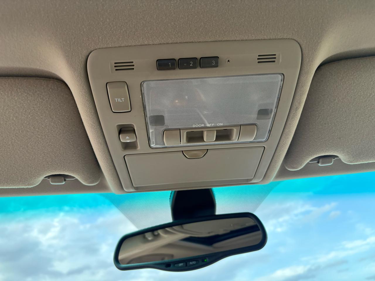 Lexus RX 330 4dr SUV AWD 2004