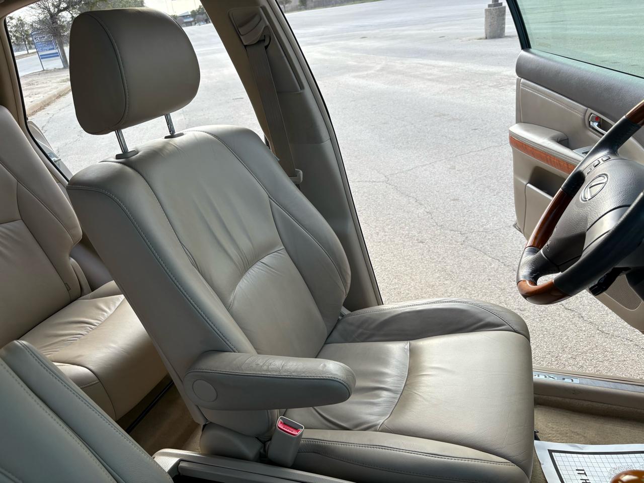 Lexus RX 330 4dr SUV AWD 2004