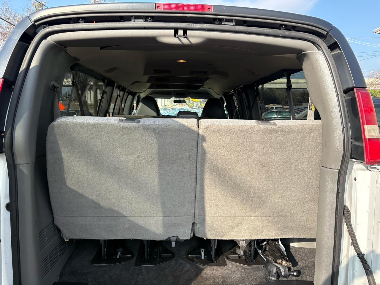 Chevrolet Express Passenger  2013