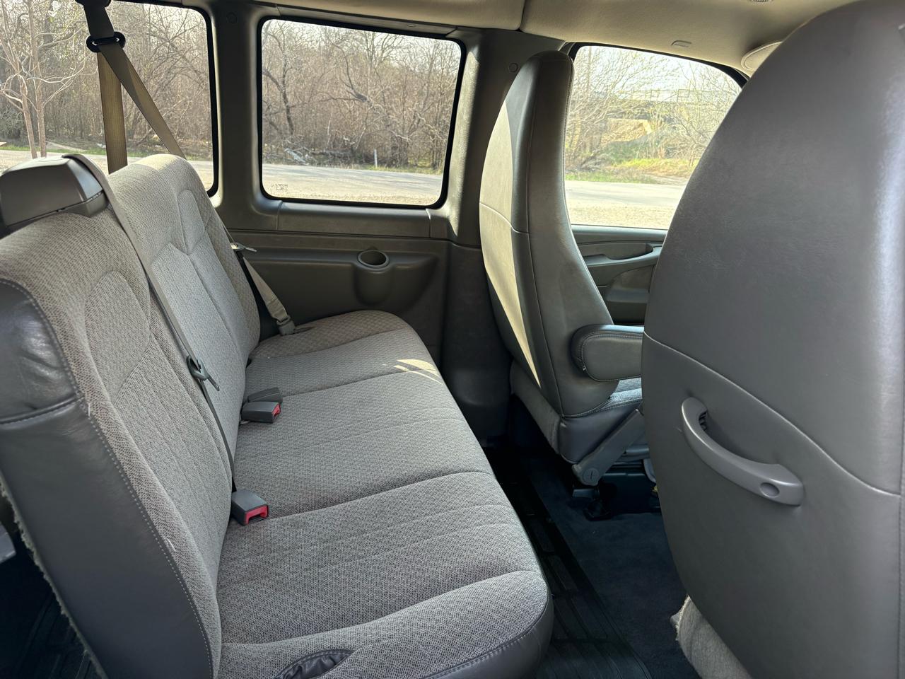 Chevrolet Express Passenger  2013