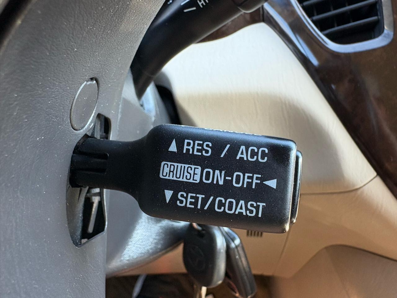 Toyota Highlander 4dr V6 4WD (Natl) 2003