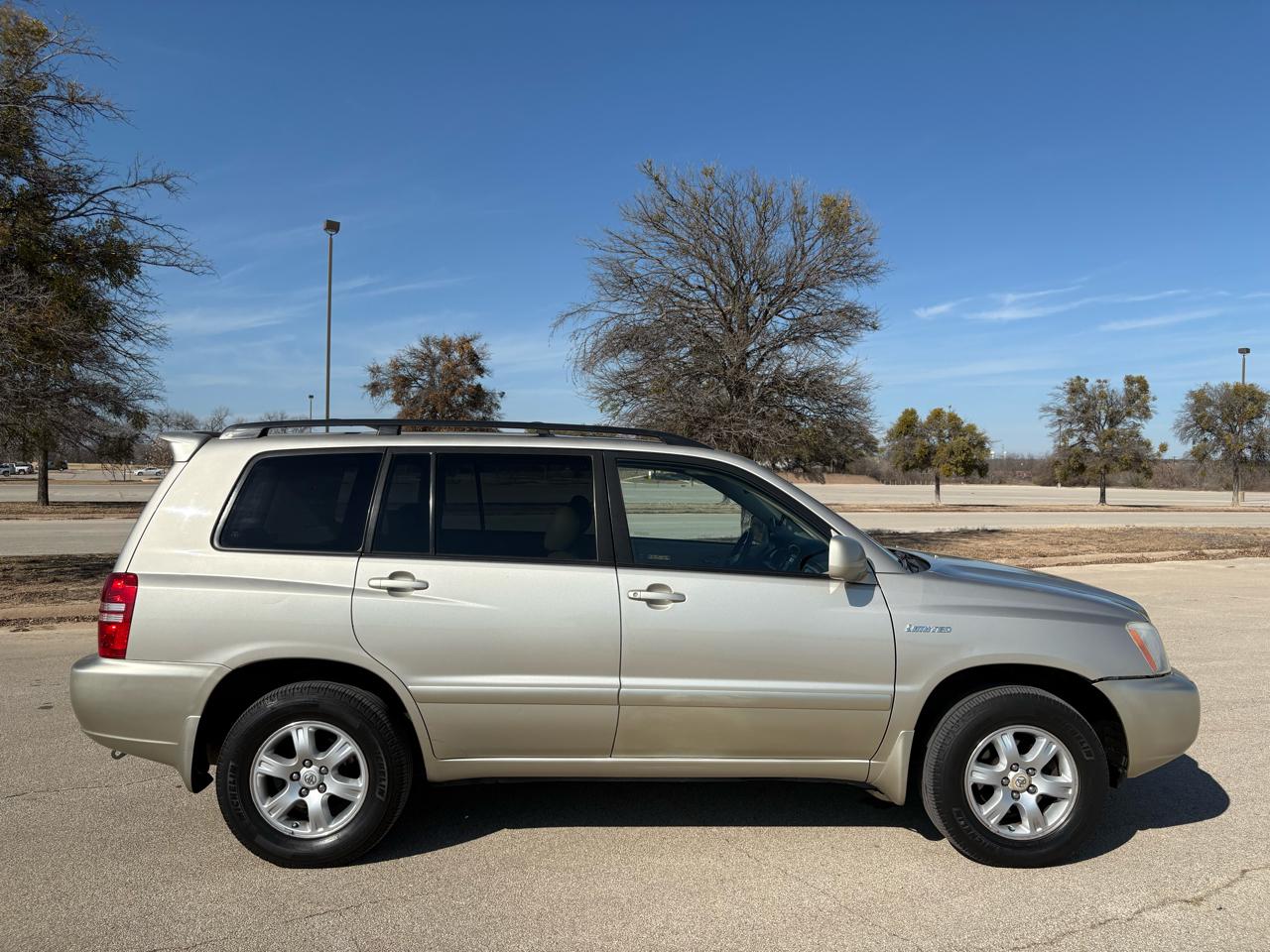 Toyota Highlander 4dr V6 4WD (Natl) 2003