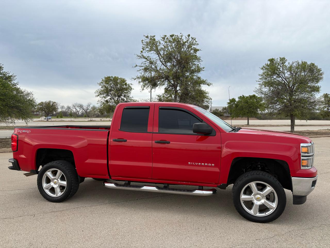 Chevrolet Silverado 1500 4WD Double Cab 143.5" LT w/1LT 2014
