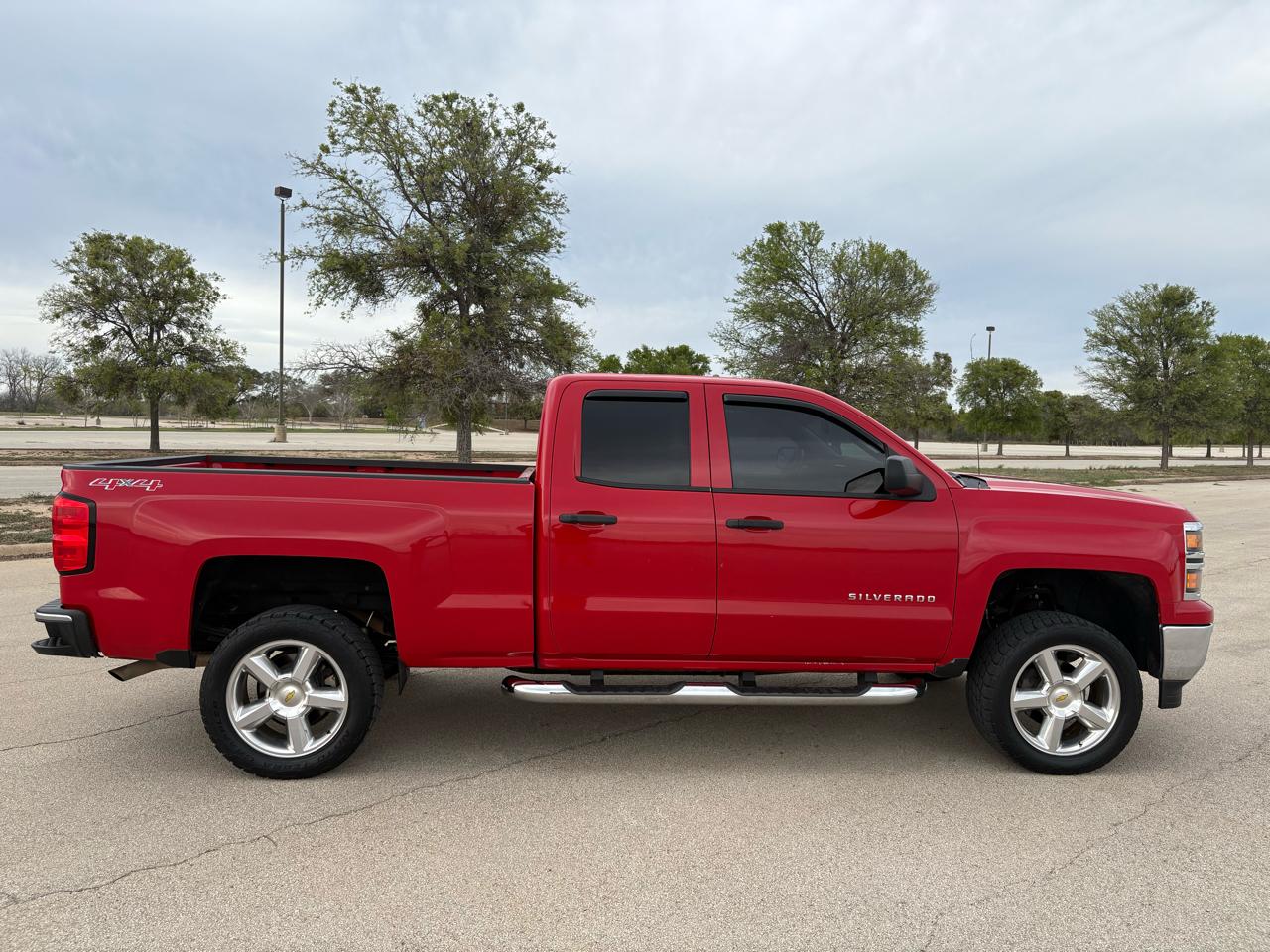Chevrolet Silverado 1500 4WD Double Cab 143.5" LT w/1LT 2014