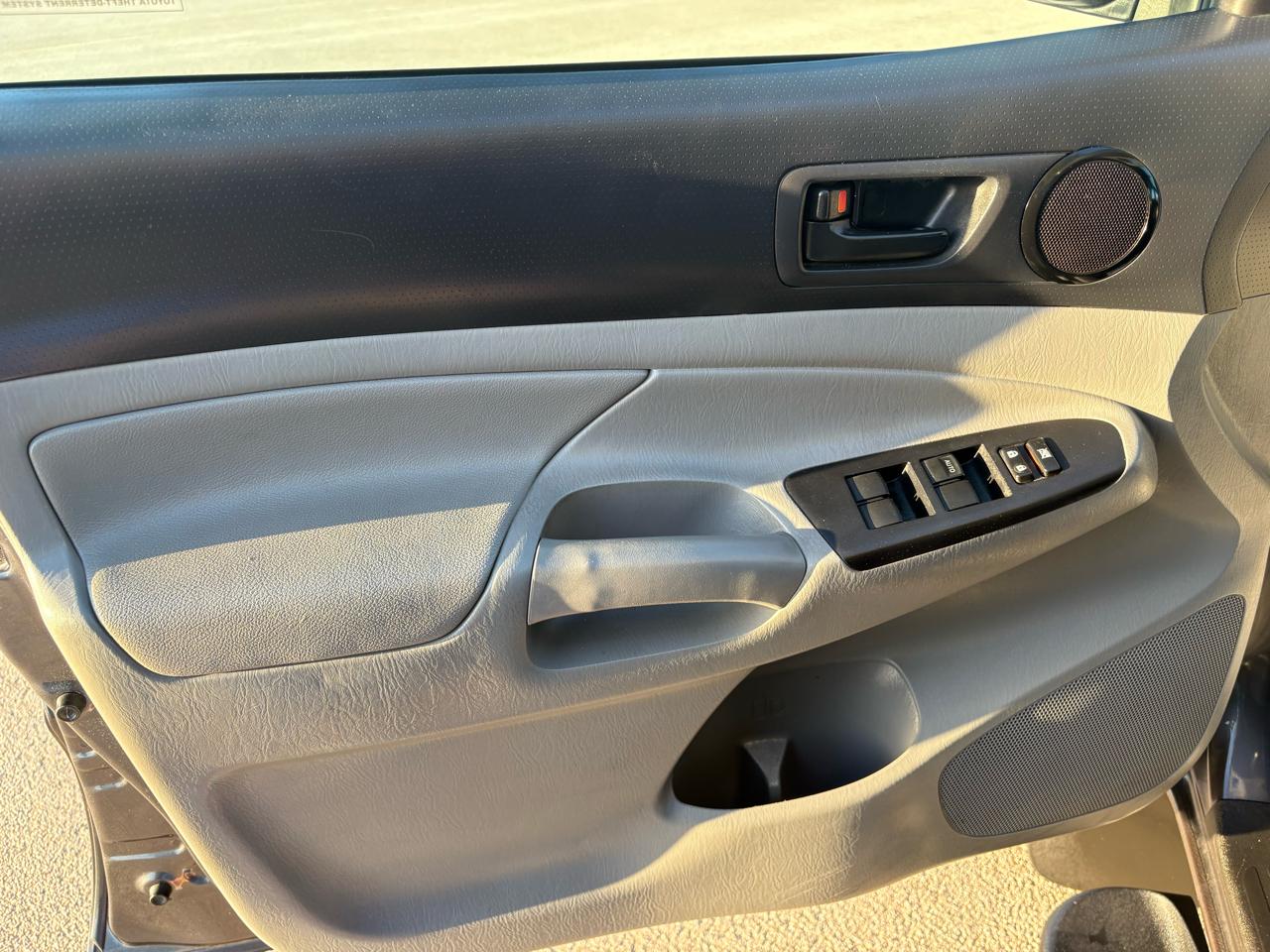 Toyota Tacoma 2WD Double Cab V6 AT PreRunner (Natl) 2013