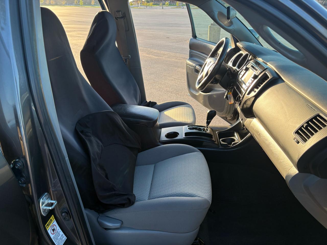 Toyota Tacoma 2WD Double Cab V6 AT PreRunner (Natl) 2013