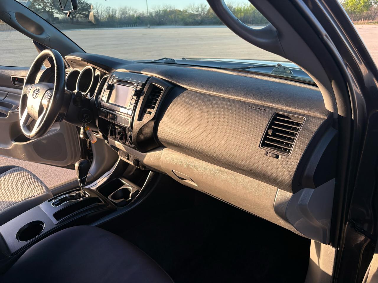 Toyota Tacoma 2WD Double Cab V6 AT PreRunner (Natl) 2013