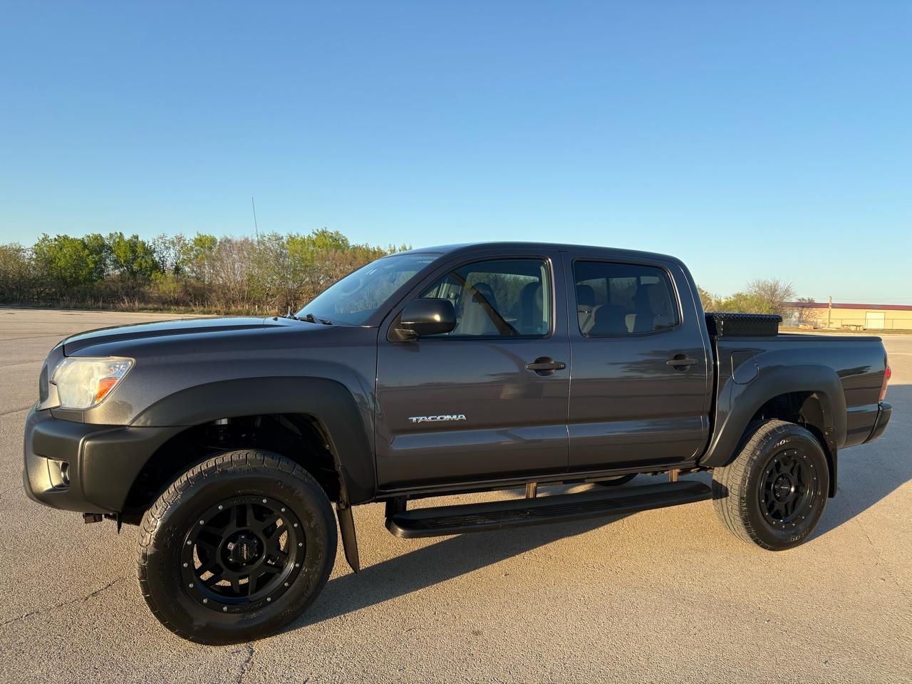 Toyota Tacoma 2WD Double Cab V6 AT PreRunner (Natl) 2013