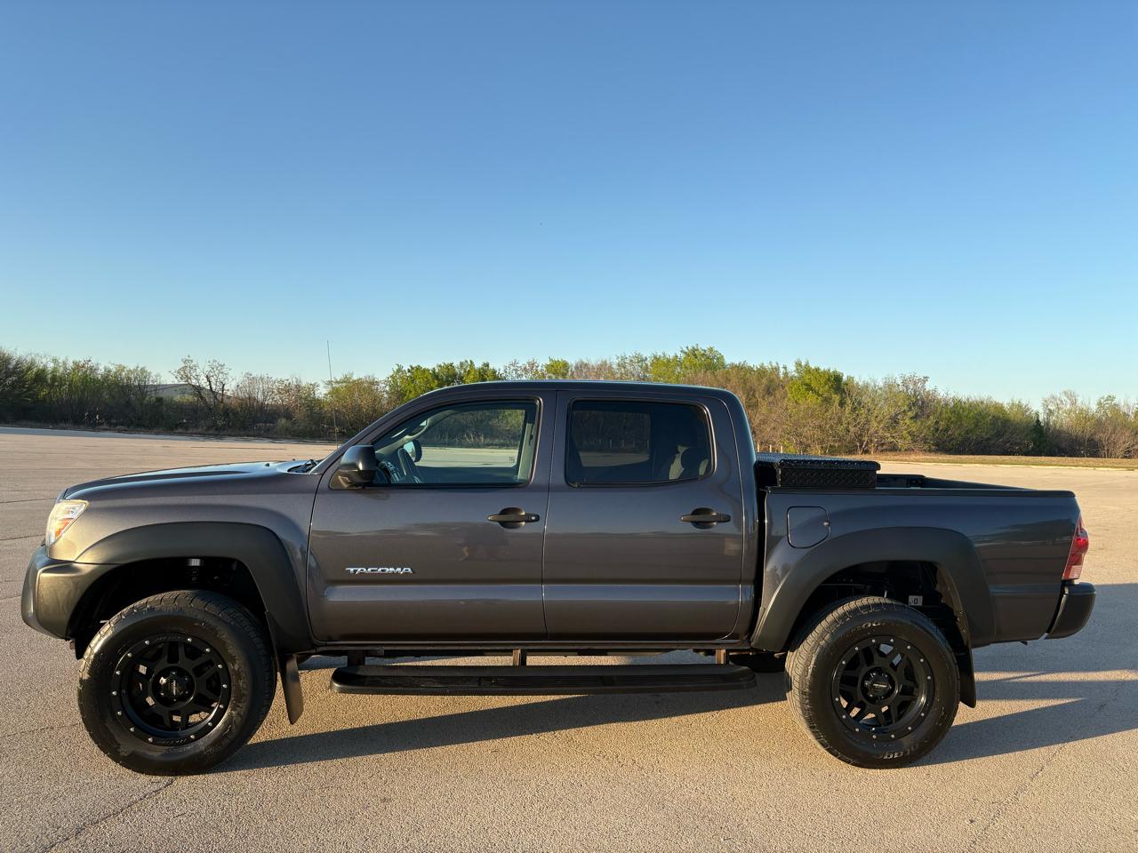 Toyota Tacoma 2WD Double Cab V6 AT PreRunner (Natl) 2013