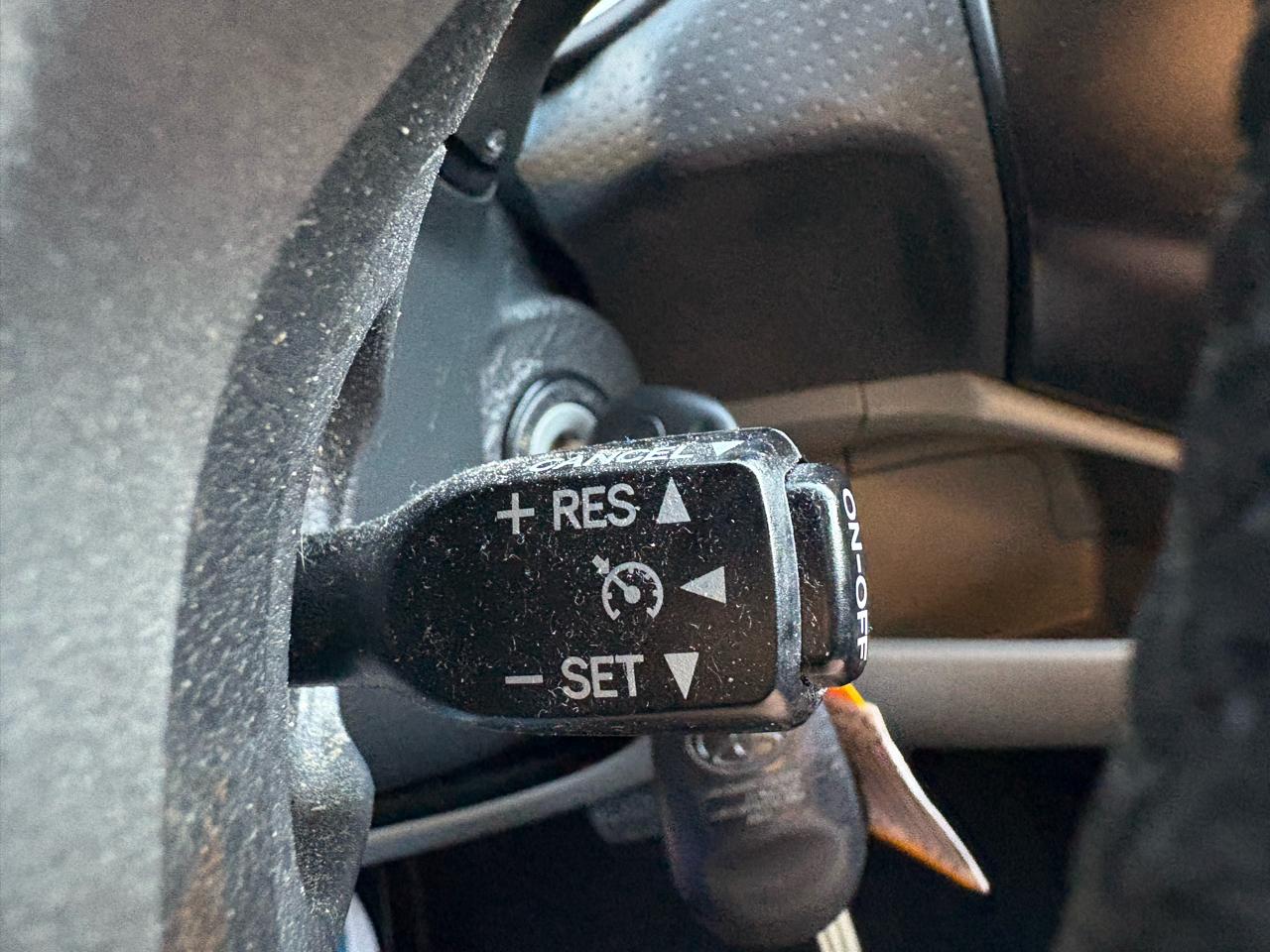 Toyota Tacoma 2WD Double Cab V6 AT PreRunner (Natl) 2013