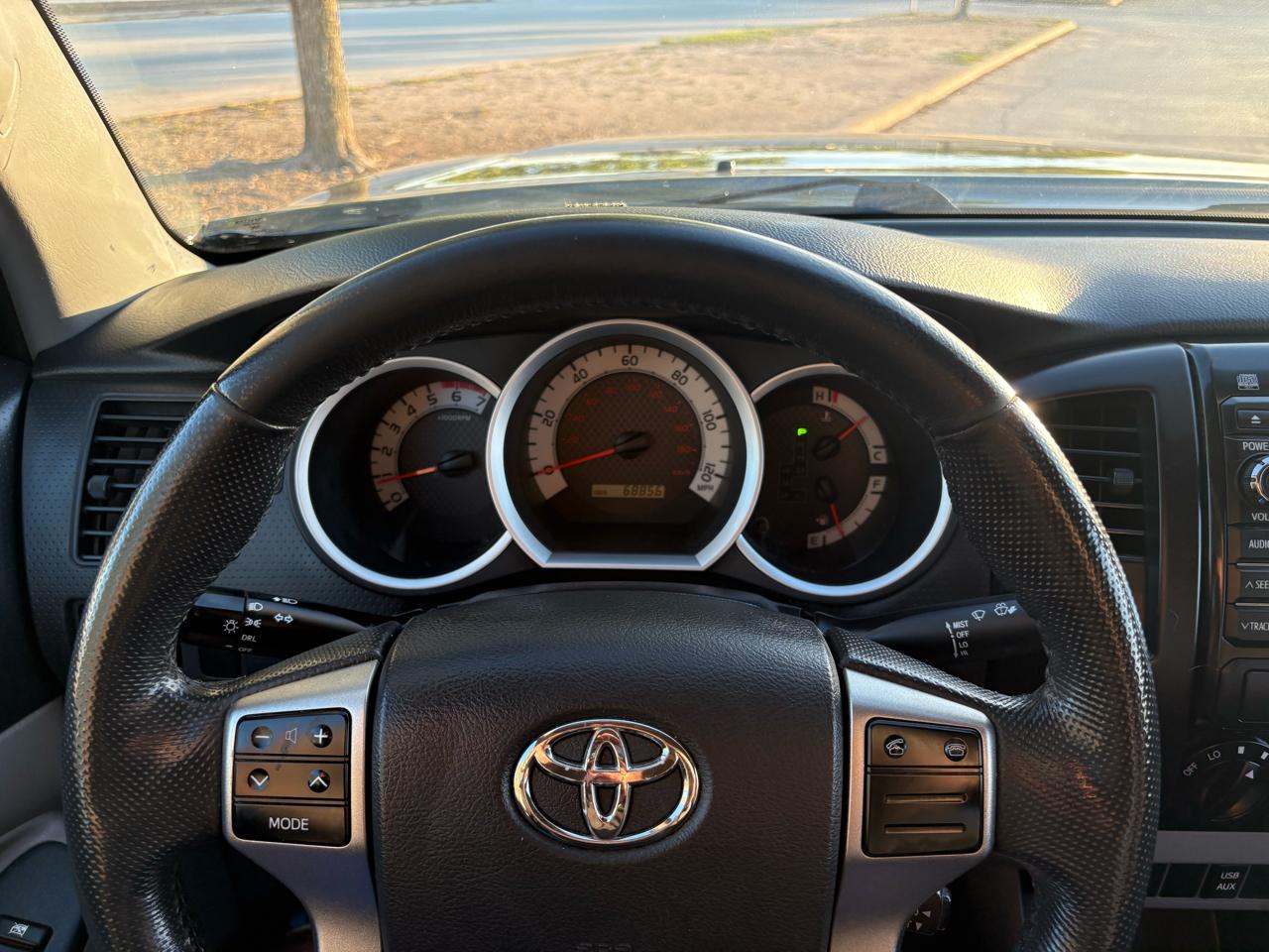 Toyota Tacoma 2WD Double Cab V6 AT PreRunner (Natl) 2013