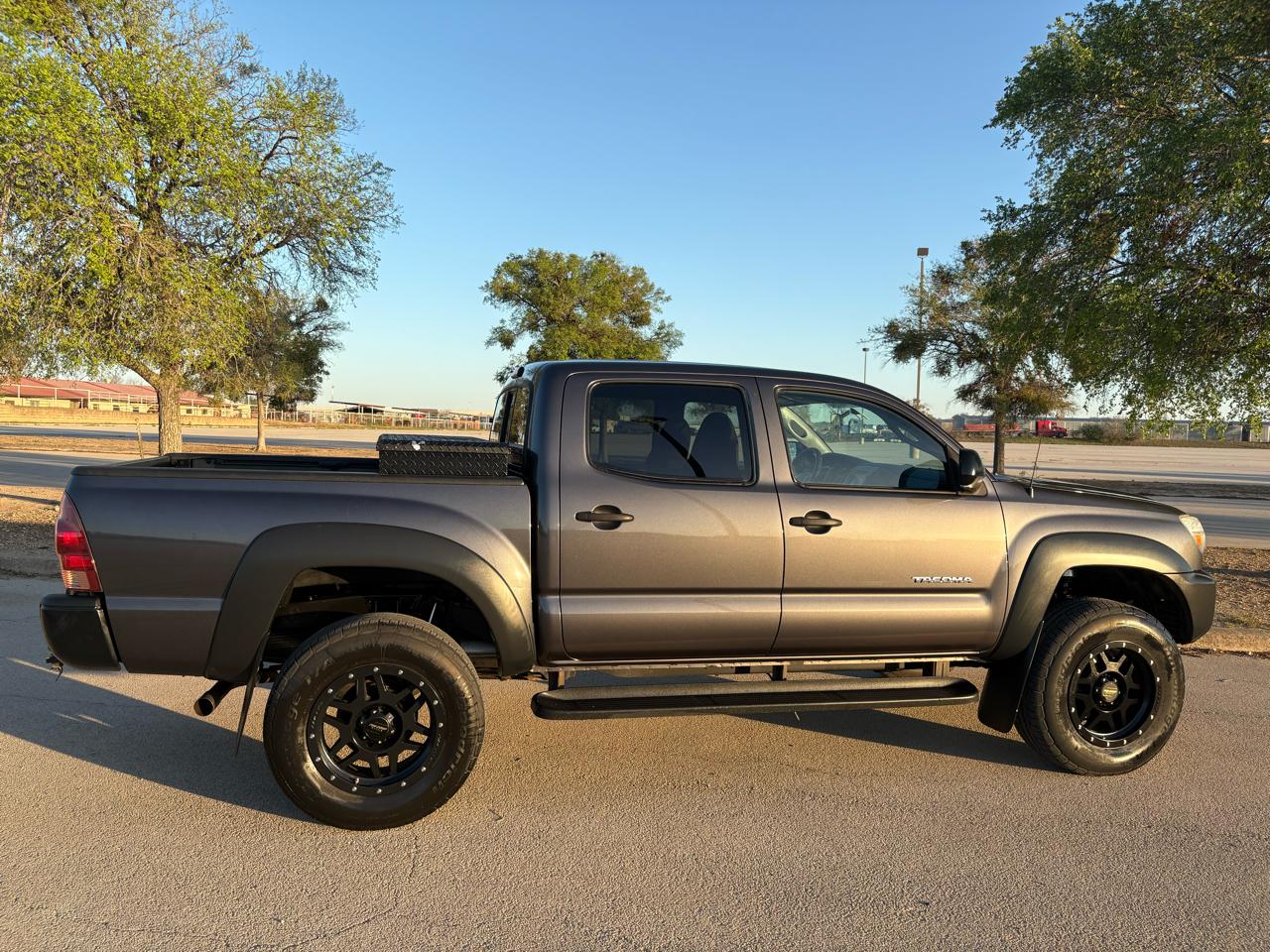 Toyota Tacoma 2WD Double Cab V6 AT PreRunner (Natl) 2013