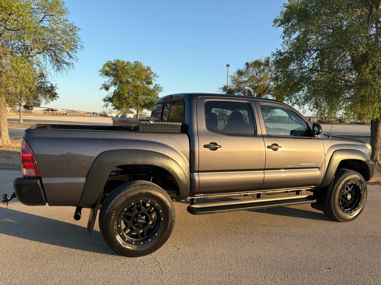 Toyota Tacoma 2WD Double Cab V6 AT PreRunner (Natl) 2013
