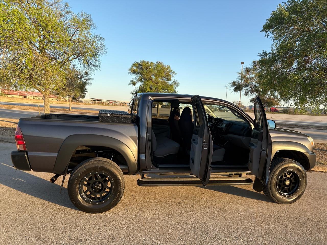 Toyota Tacoma 2WD Double Cab V6 AT PreRunner (Natl) 2013