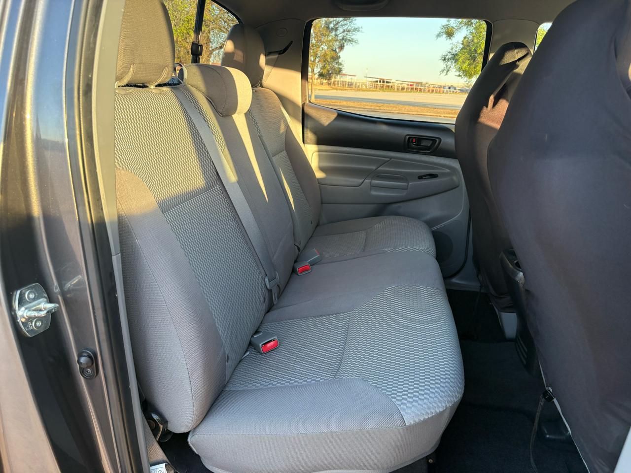 Toyota Tacoma 2WD Double Cab V6 AT PreRunner (Natl) 2013