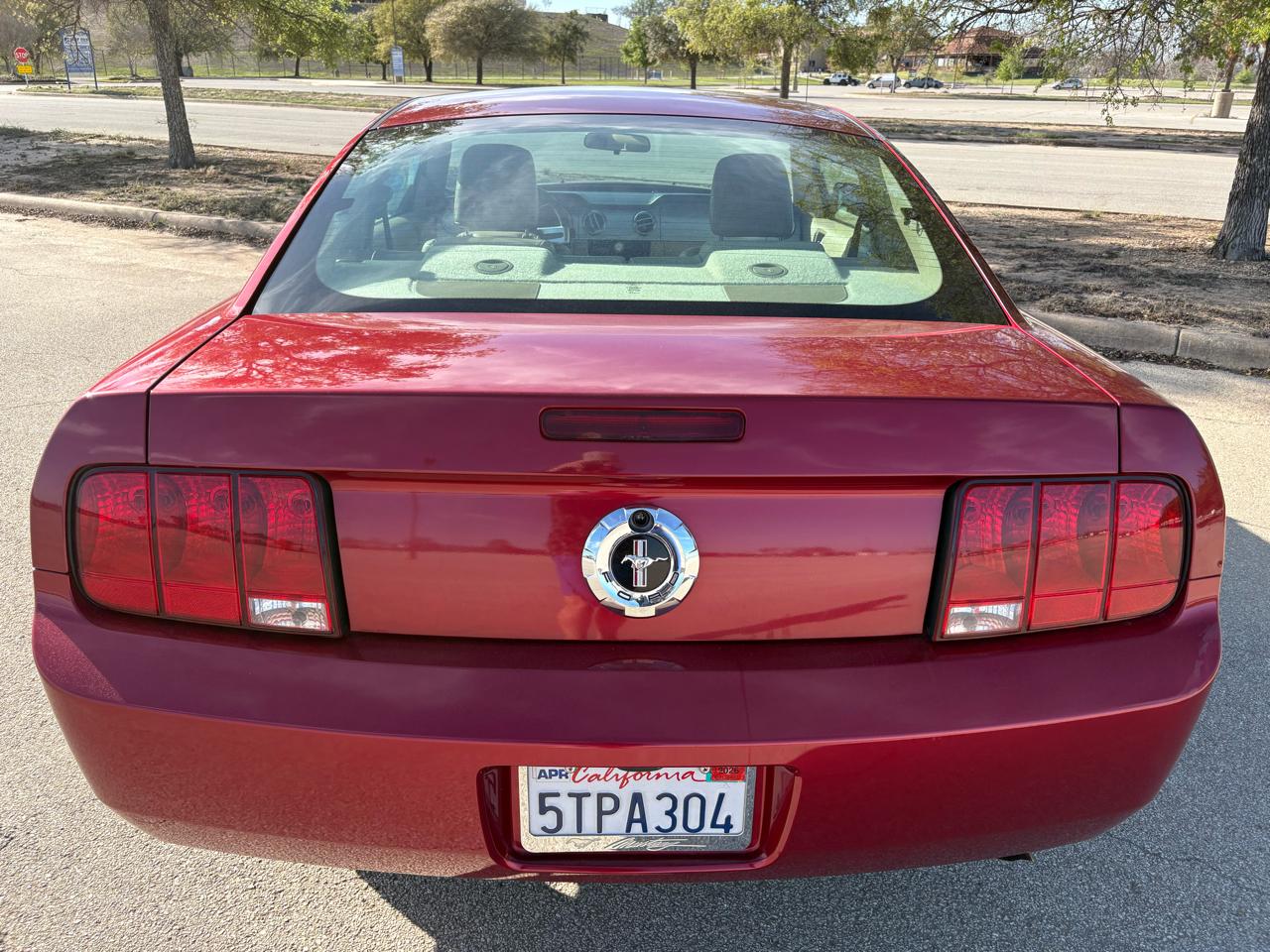 Ford Mustang 2dr Cpe Standard 2006