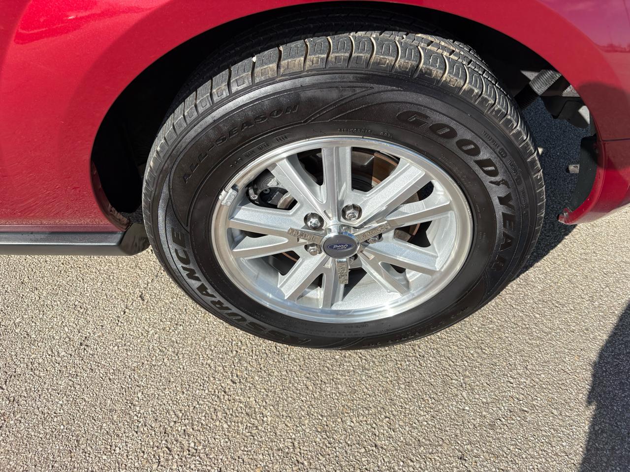 Ford Mustang 2dr Cpe Standard 2006