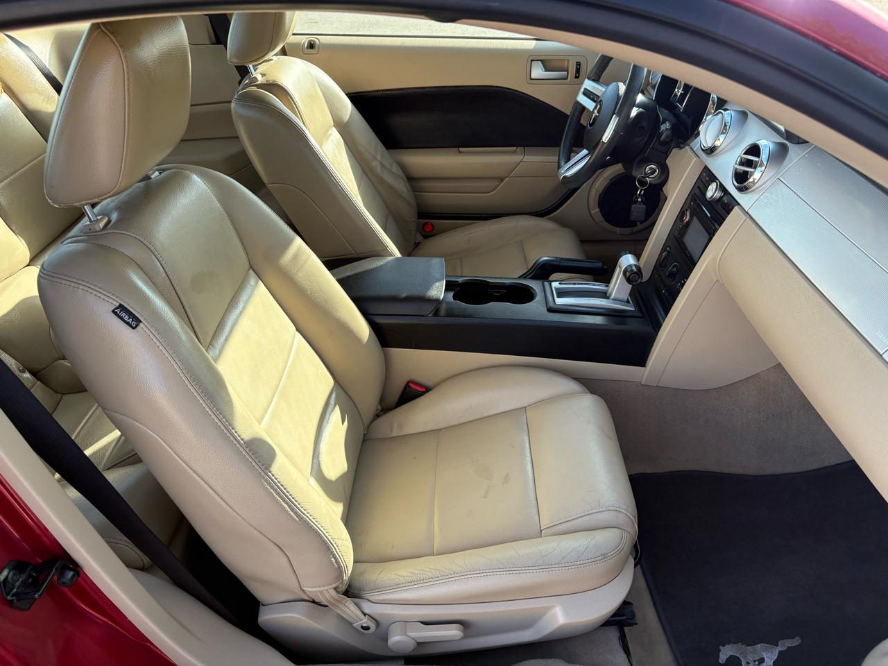 Ford Mustang 2dr Cpe Standard 2006