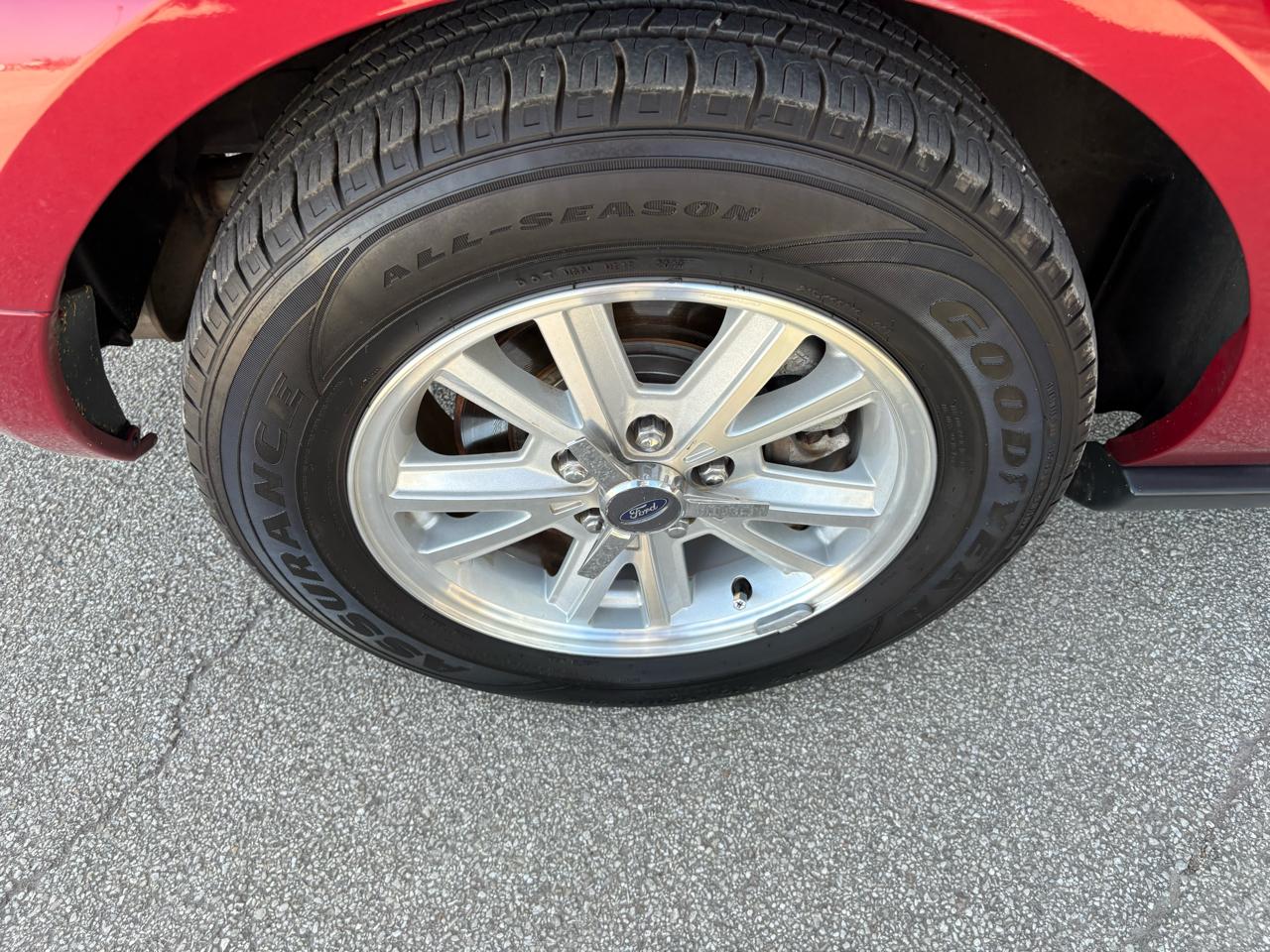 Ford Mustang 2dr Cpe Standard 2006