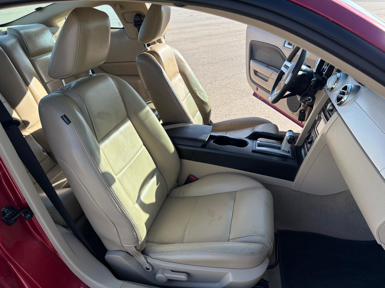 Ford Mustang 2dr Cpe Standard 2006