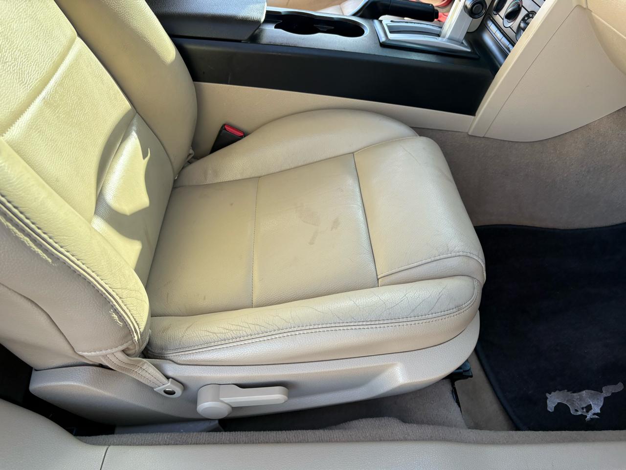 Ford Mustang 2dr Cpe Standard 2006