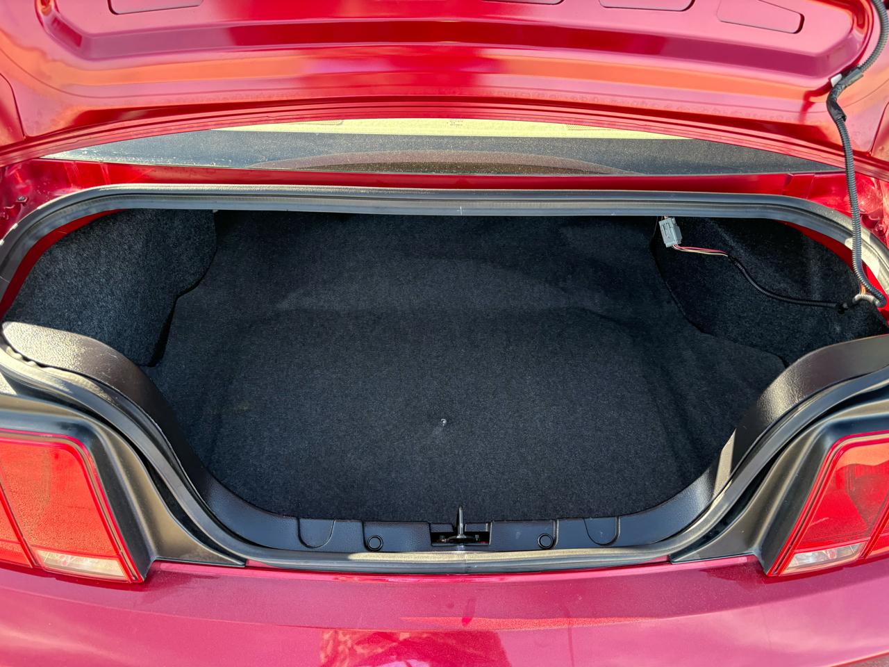 Ford Mustang 2dr Cpe Standard 2006