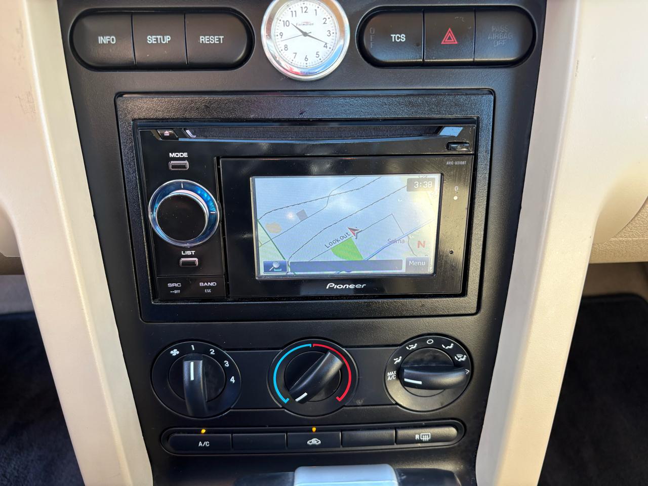 Ford Mustang 2dr Cpe Standard 2006