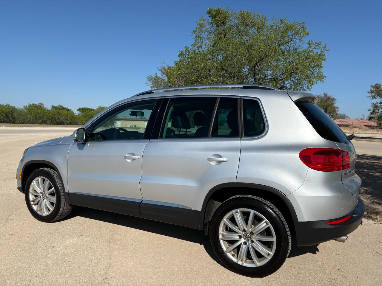 Volkswagen Tiguan  2013