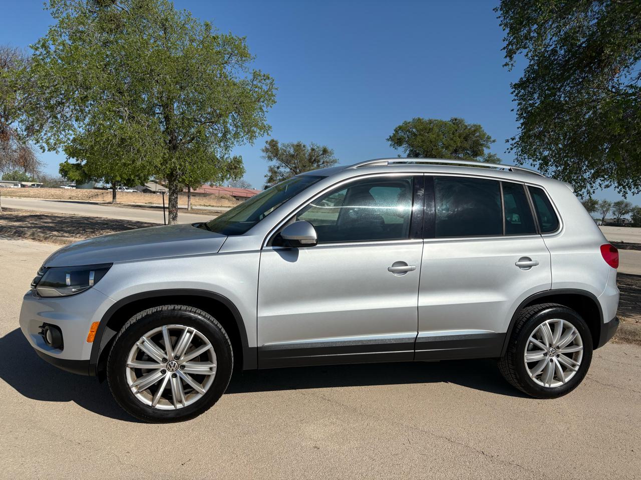 Volkswagen Tiguan  2013