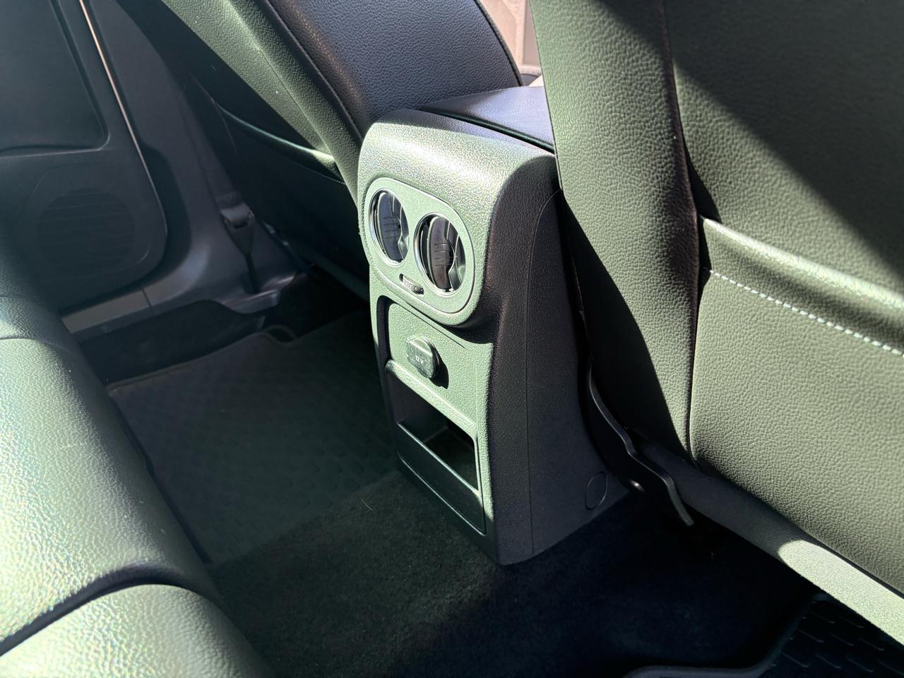 Volkswagen Tiguan  2013