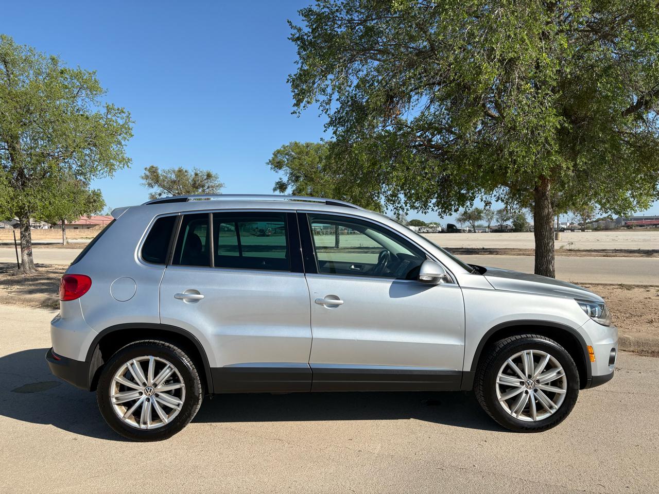 Volkswagen Tiguan  2013