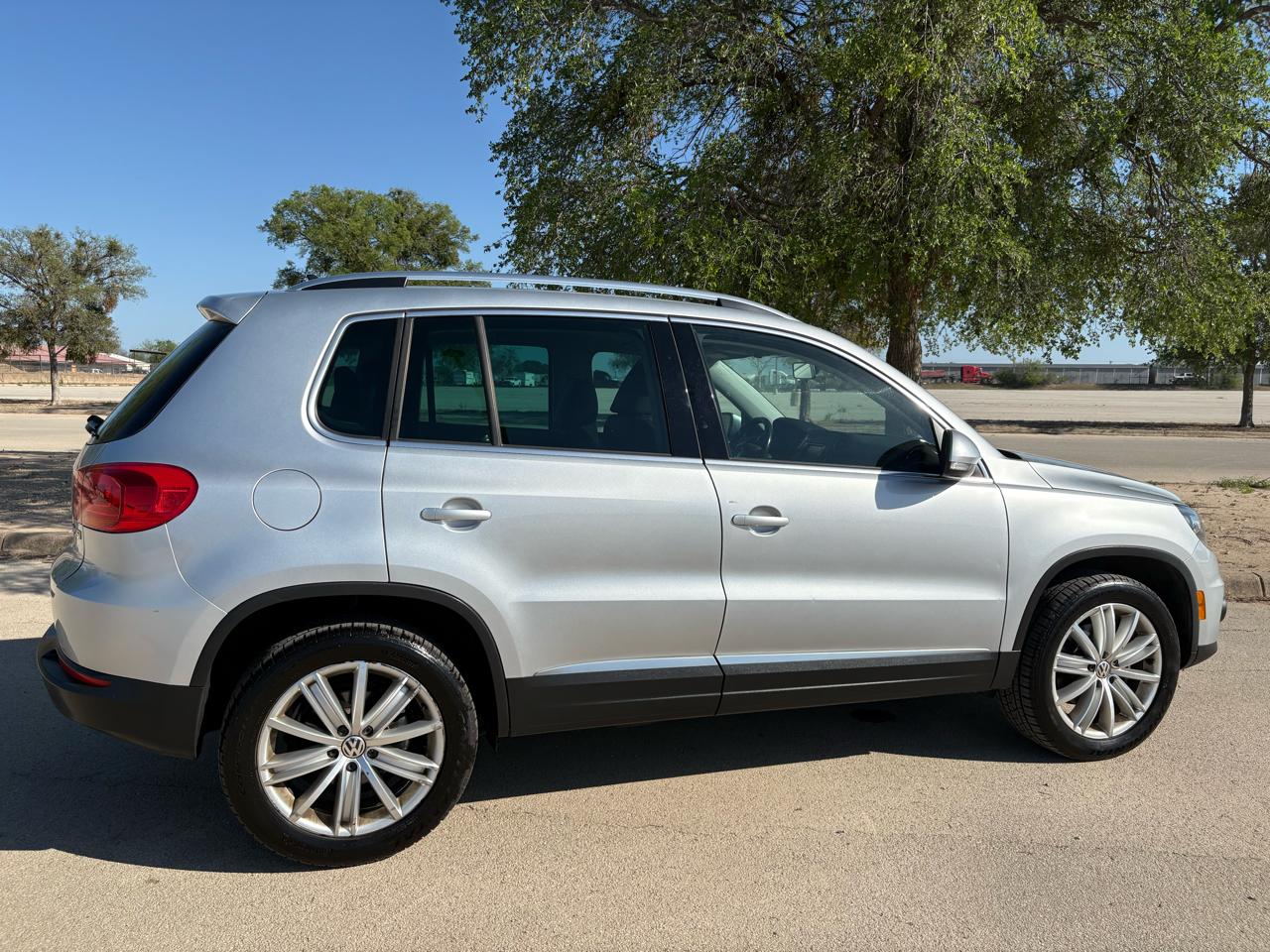 Volkswagen Tiguan  2013