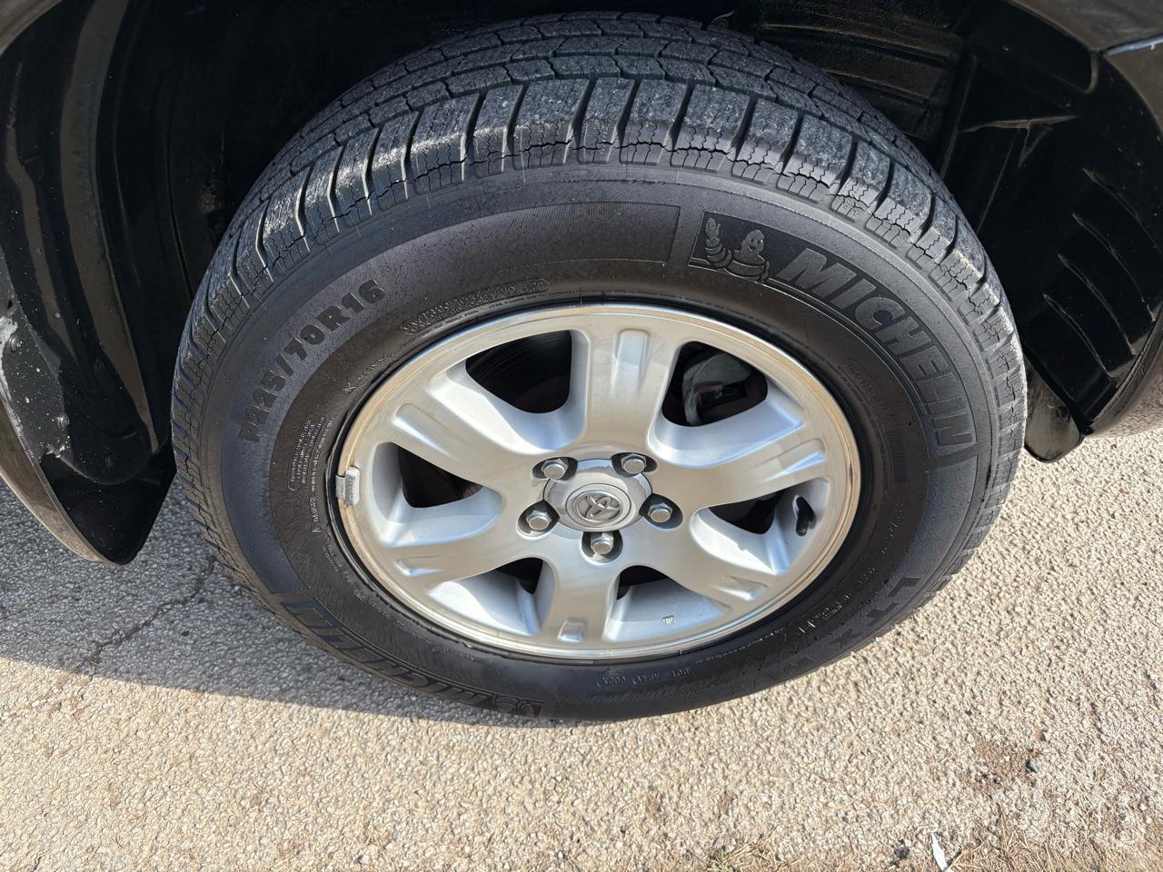 Toyota Highlander 4dr V6 4WD (Natl) 2003