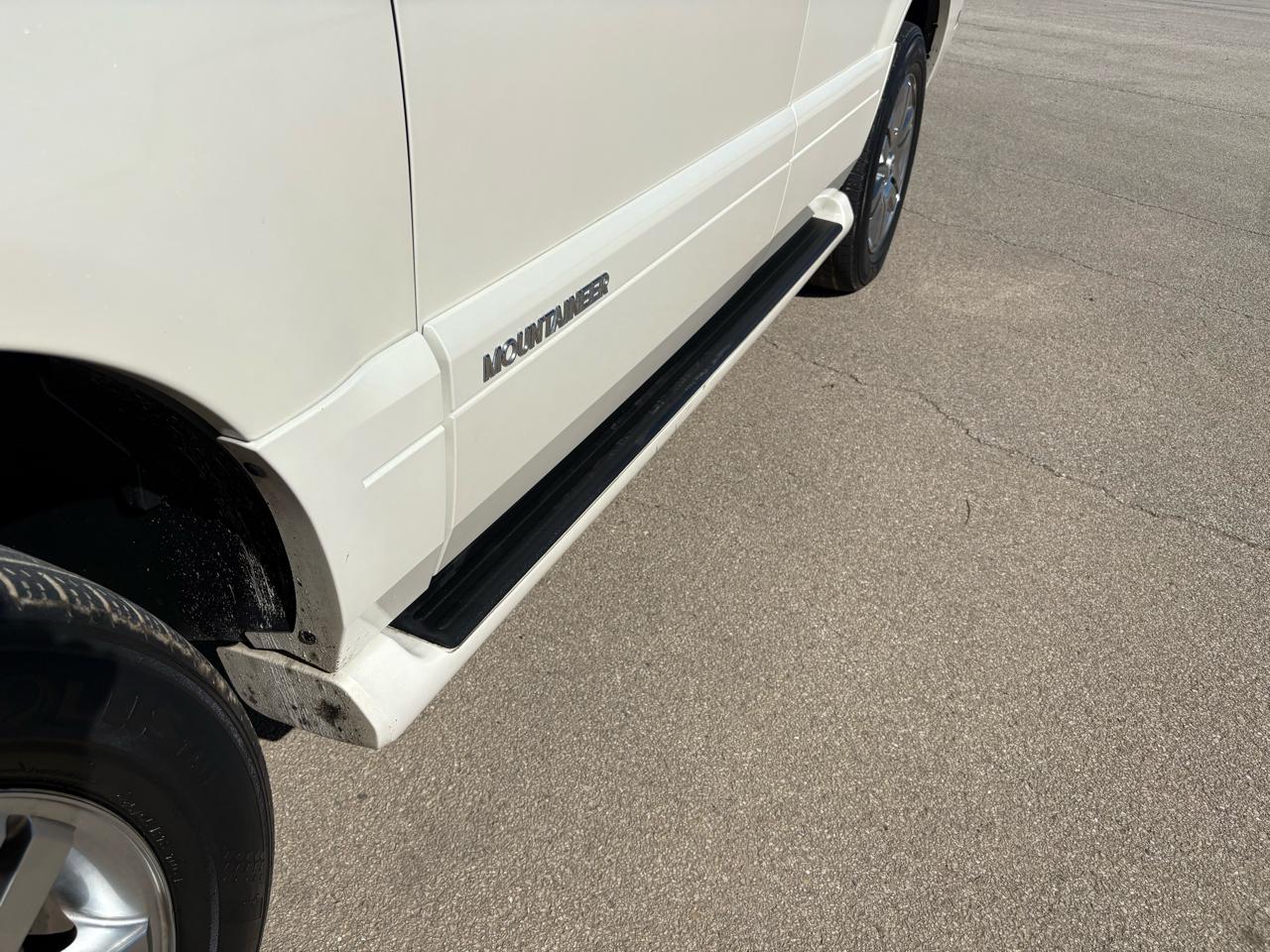 Mercury Mountaineer RWD 4dr V6 Premier 2009