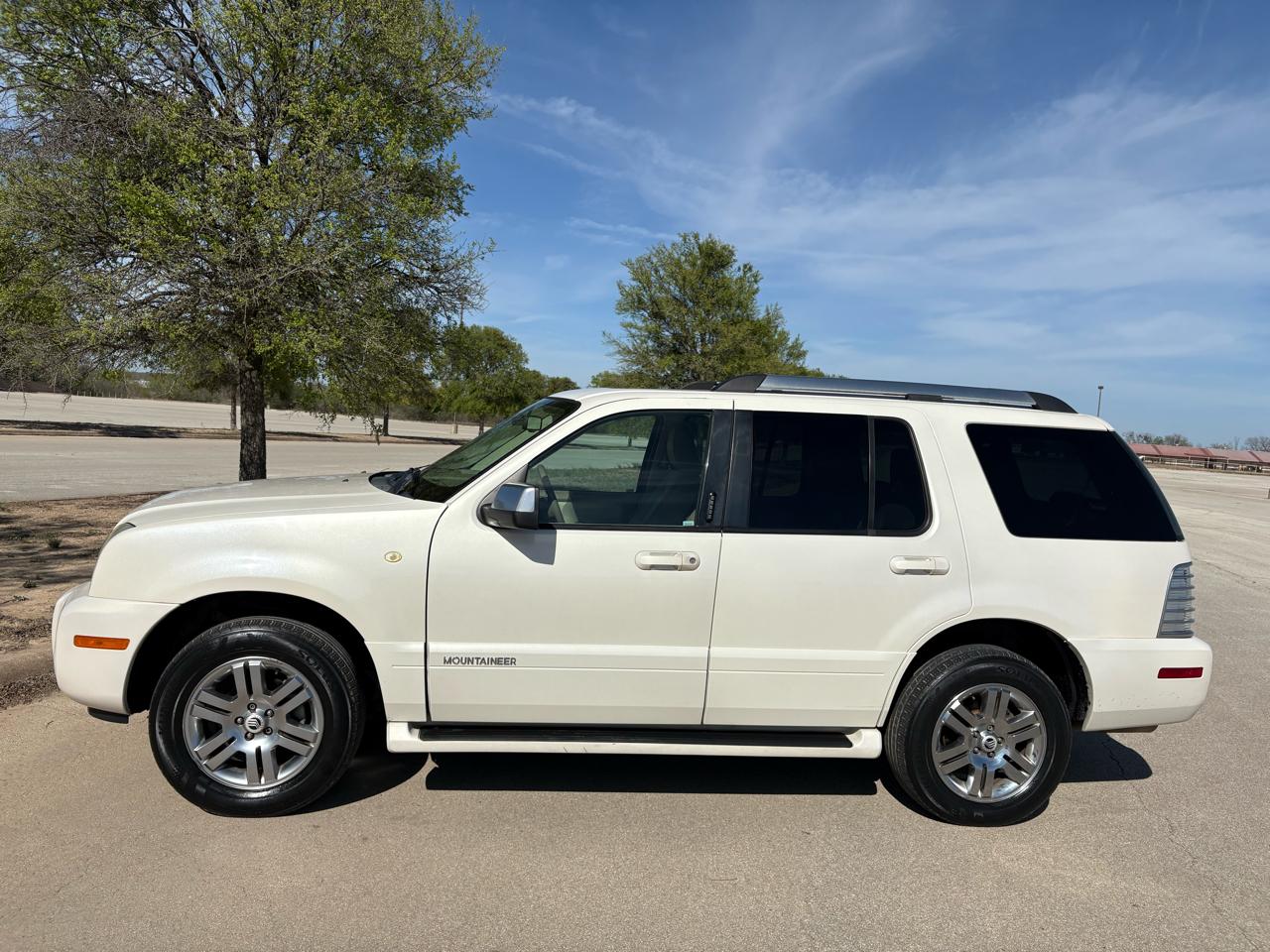 Mercury Mountaineer RWD 4dr V6 Premier 2009