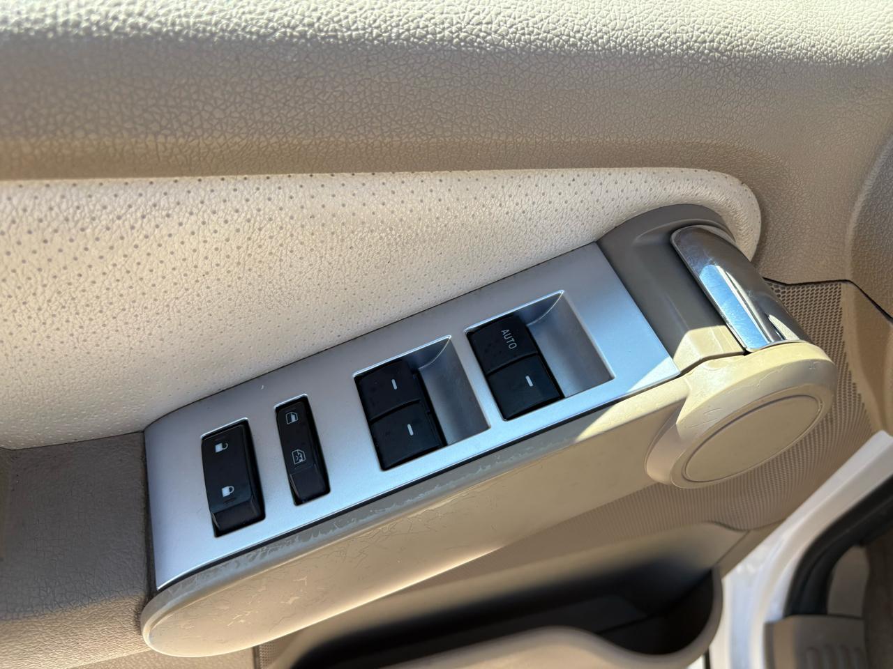 Mercury Mountaineer RWD 4dr V6 Premier 2009