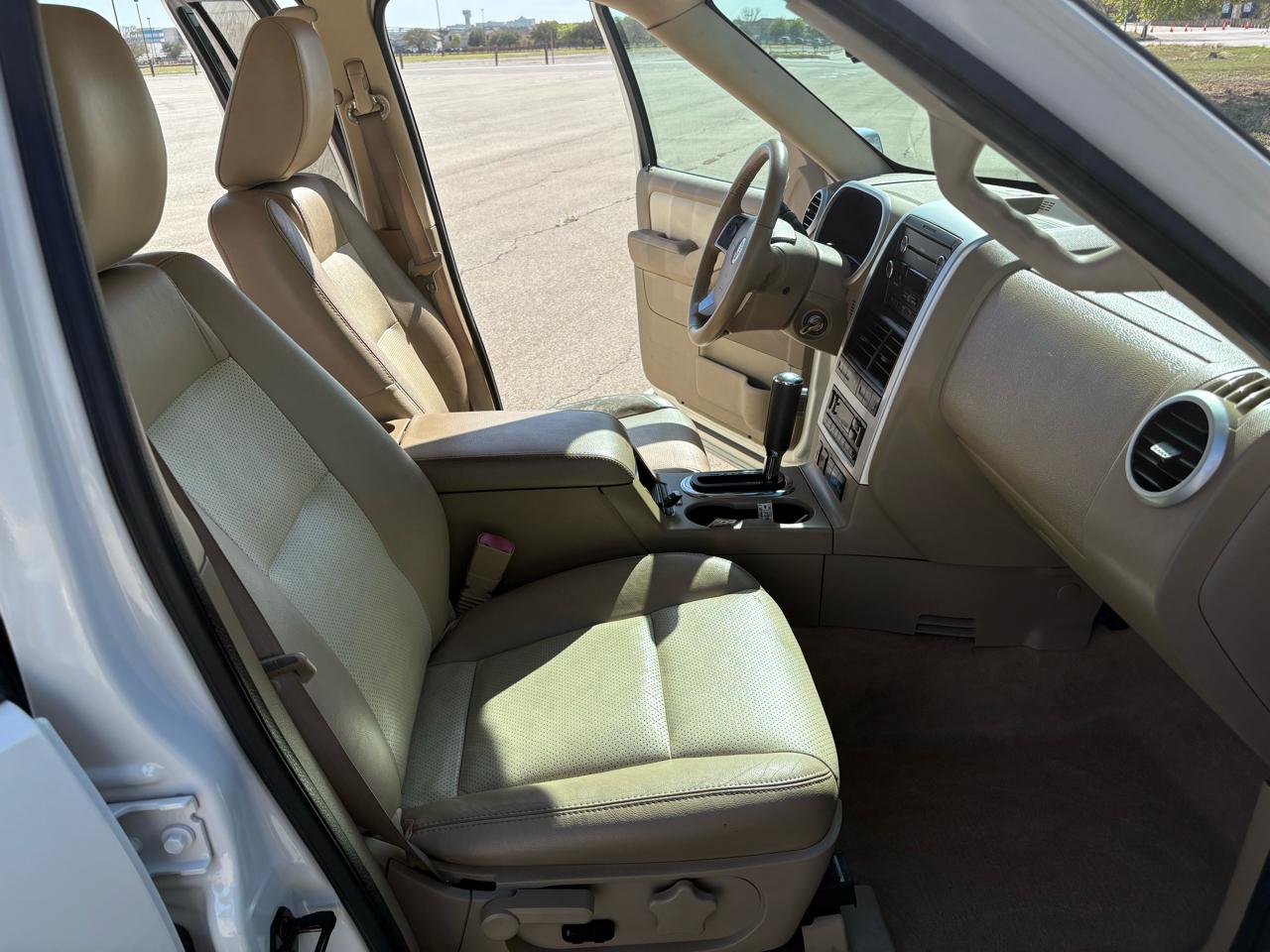 Mercury Mountaineer RWD 4dr V6 Premier 2009