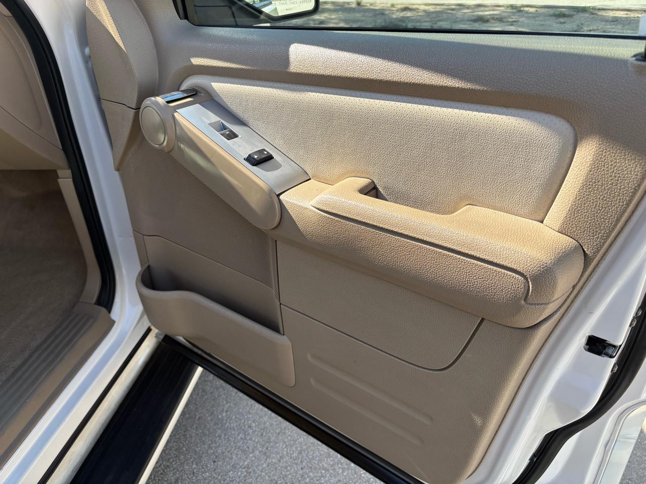 Mercury Mountaineer RWD 4dr V6 Premier 2009