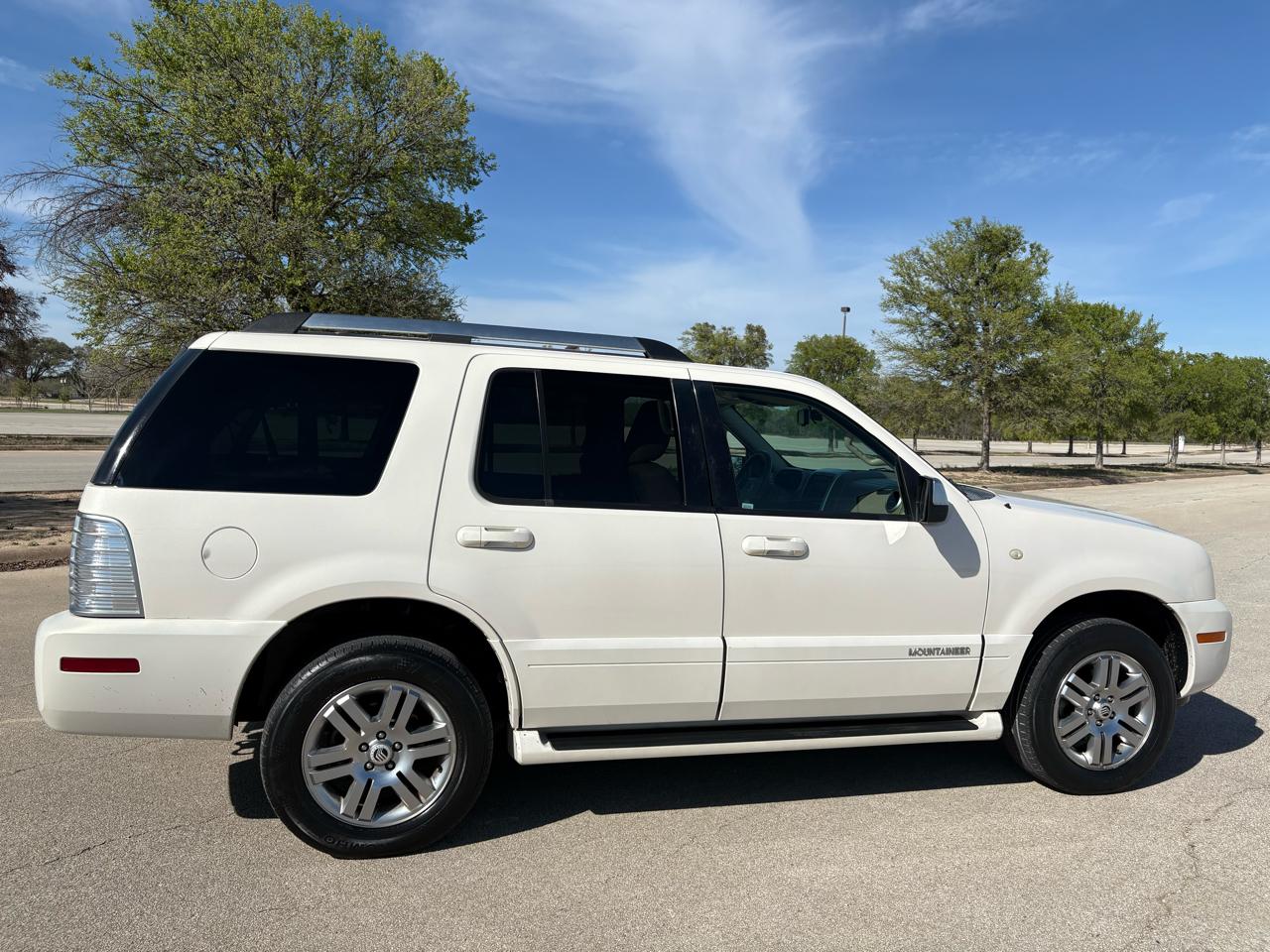 Mercury Mountaineer RWD 4dr V6 Premier 2009