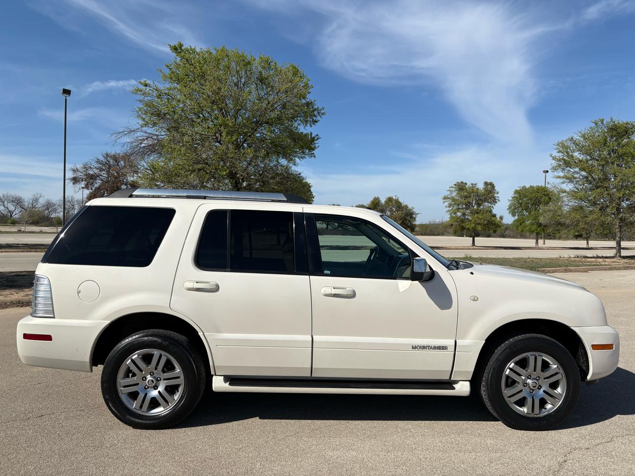 Mercury Mountaineer RWD 4dr V6 Premier 2009