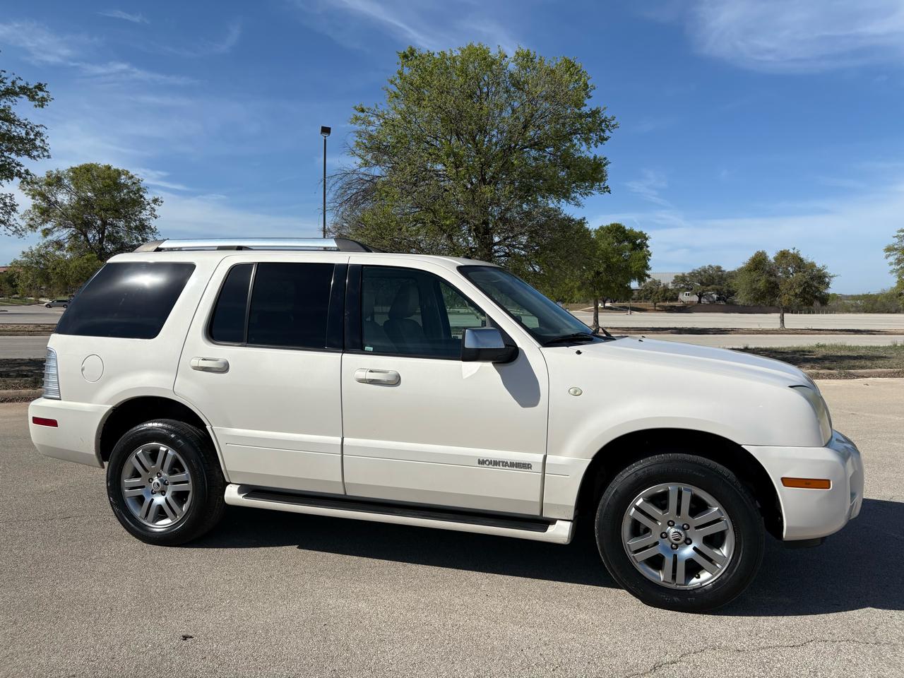 Mercury Mountaineer RWD 4dr V6 Premier 2009