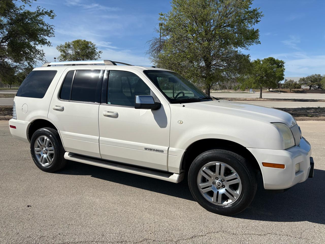 Mercury Mountaineer RWD 4dr V6 Premier 2009