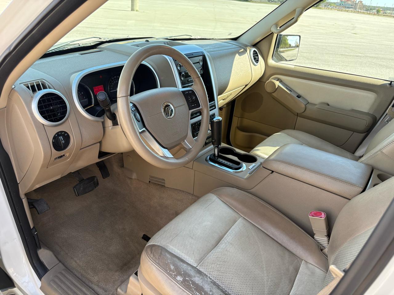 Mercury Mountaineer RWD 4dr V6 Premier 2009