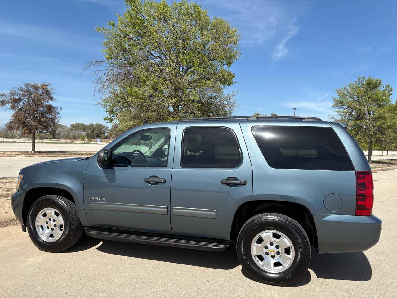 Chevrolet Tahoe  2010