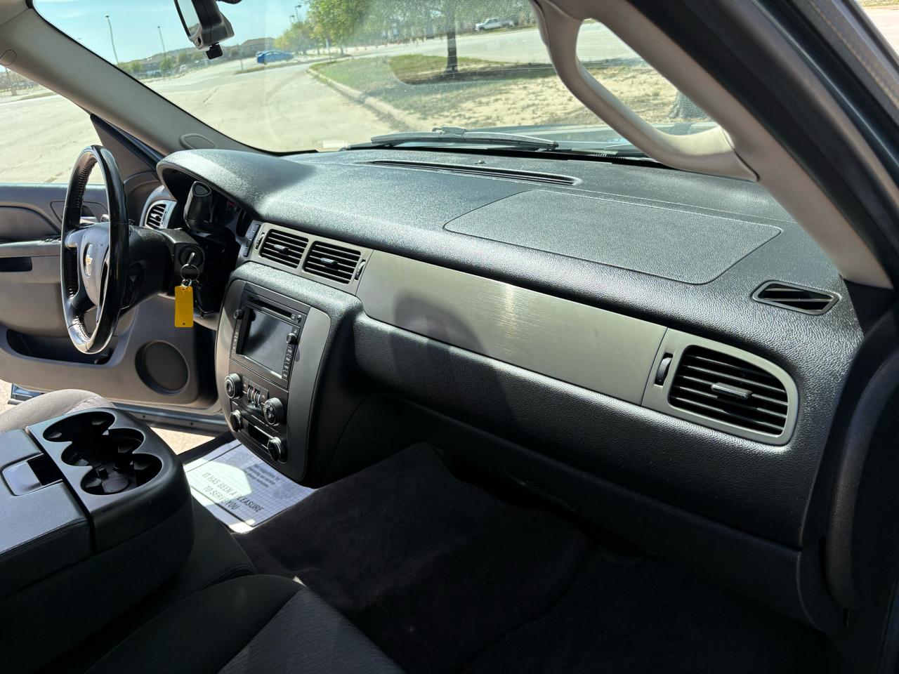 Chevrolet Tahoe  2010