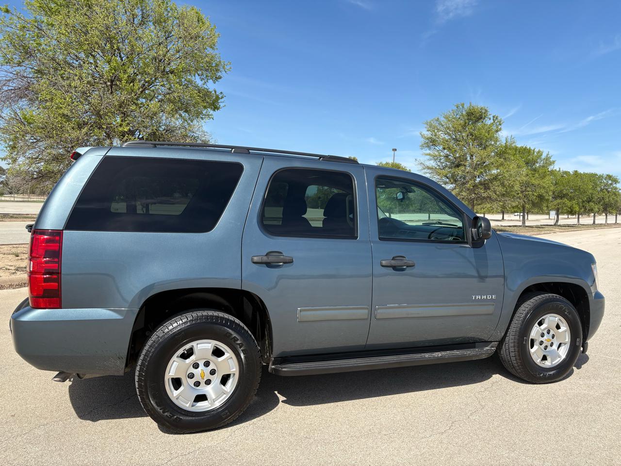 Chevrolet Tahoe  2010