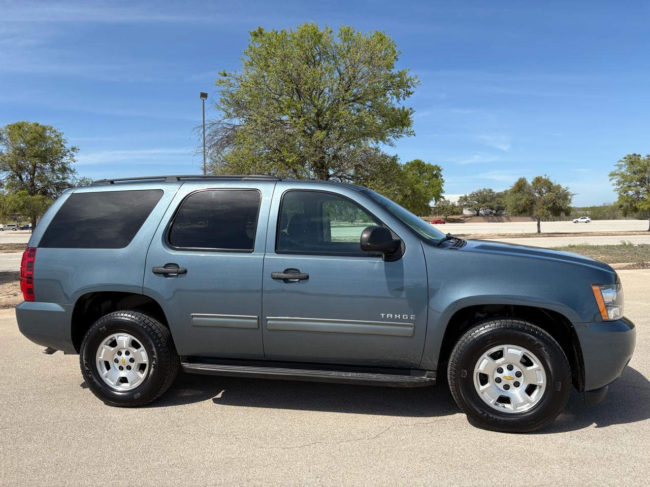 Chevrolet Tahoe  2010