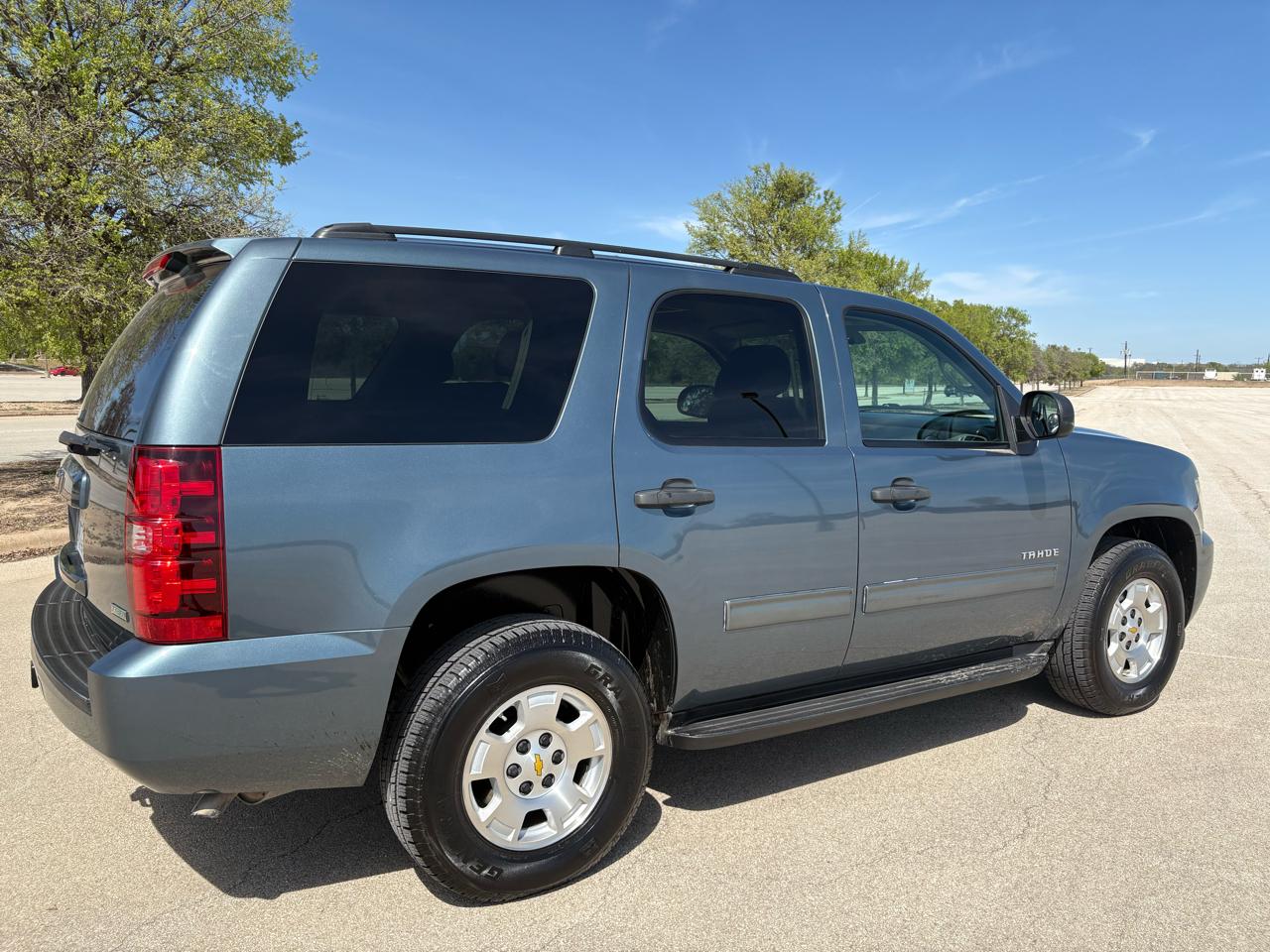 Chevrolet Tahoe  2010