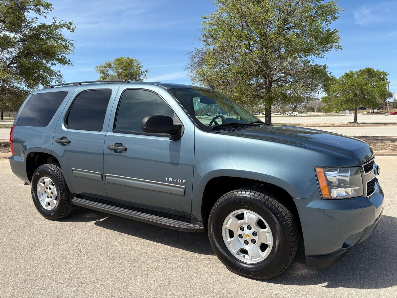 Chevrolet Tahoe  2010